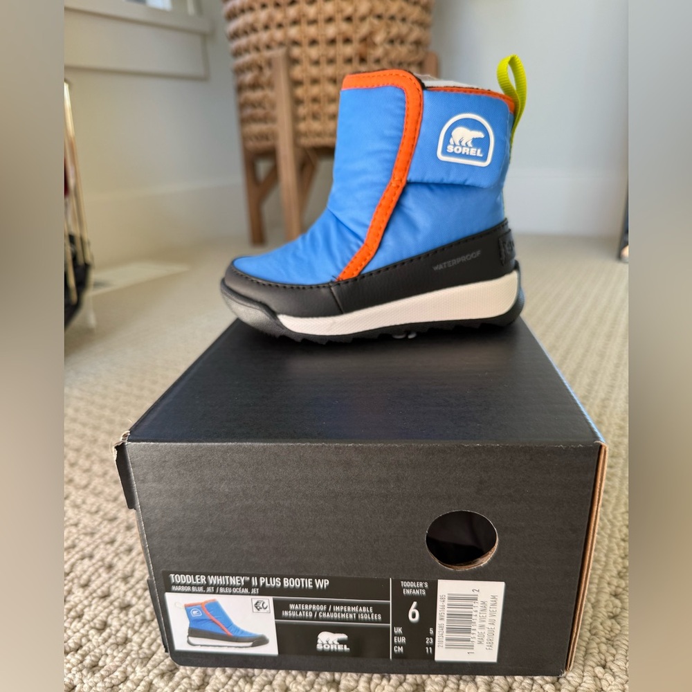 NEW WITH TAGS & ALL PACKAGING - Sorel Toddler Whitney ii Waterproof Snow Boots